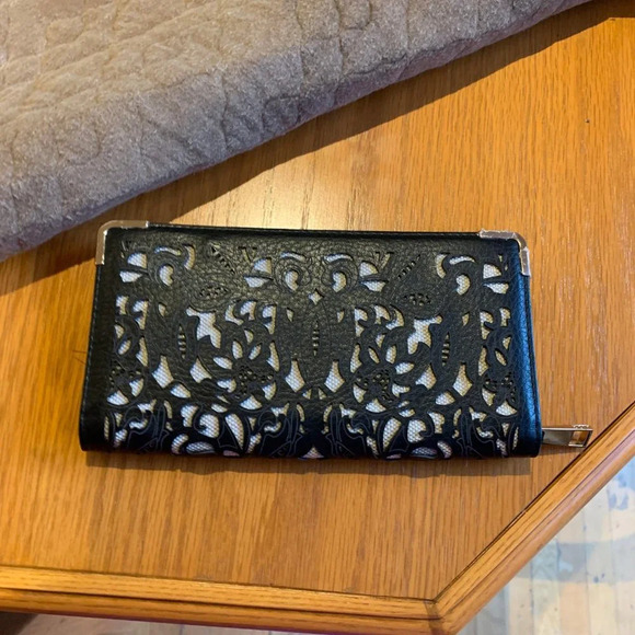 Aldo Black Wallet - Picture 2 of 4